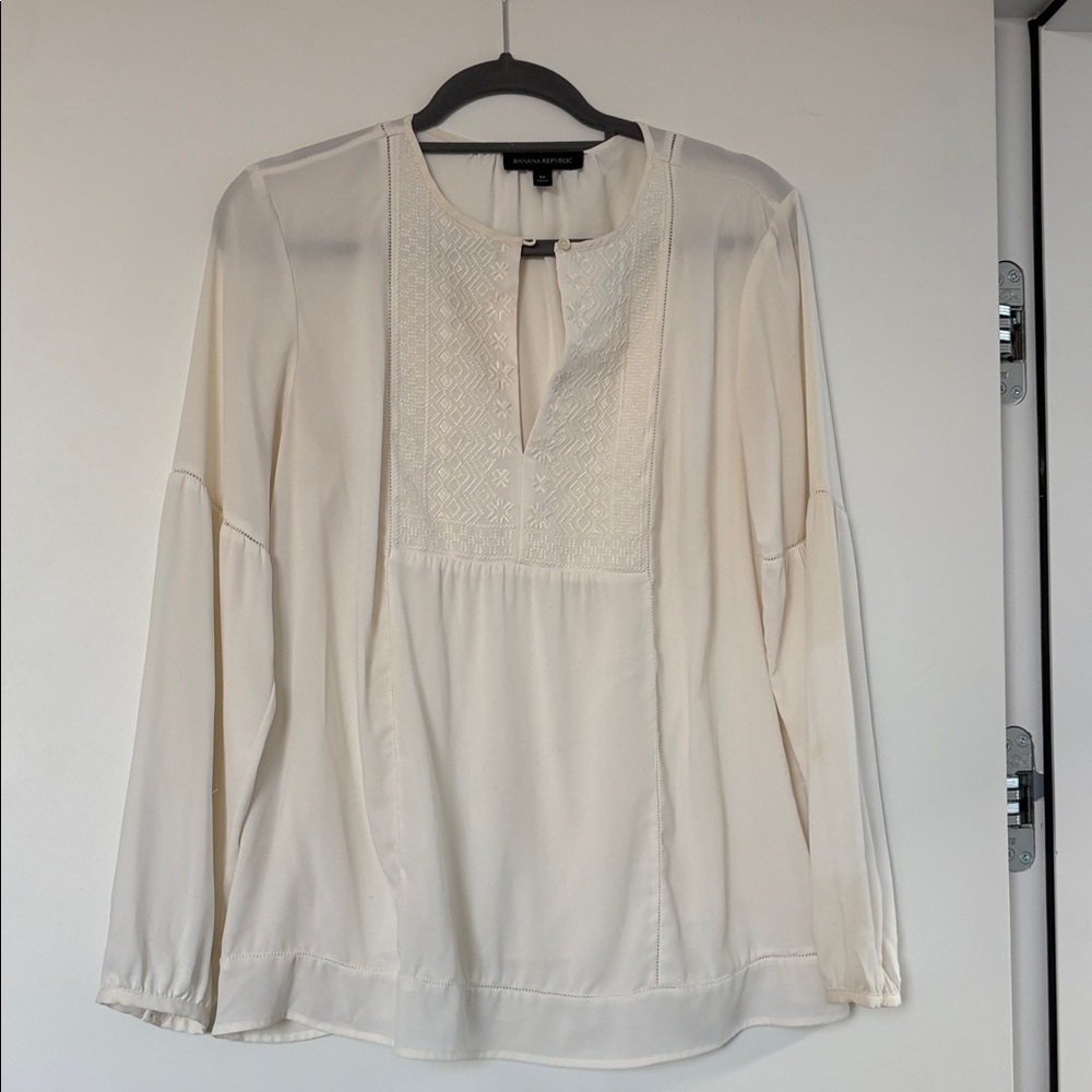Banana Republic Cream Embroidered Front Blouse M EUC